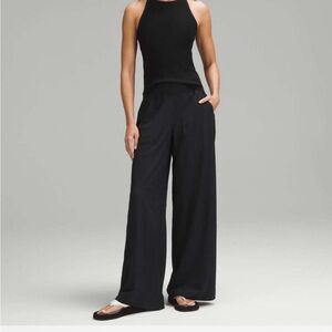 Lululemon black Swift wide leg mid rise pant full length size 2